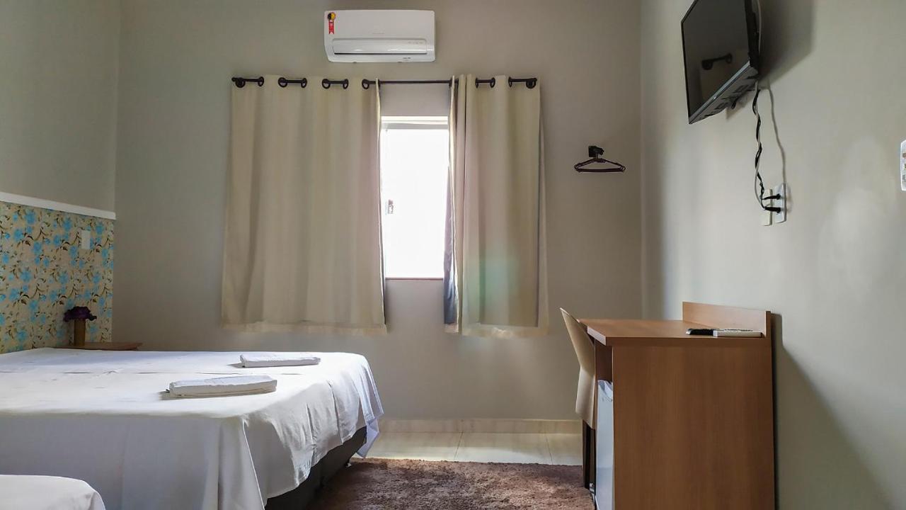 Pouso Oliveira Suites São João Batista do Glória Екстериор снимка