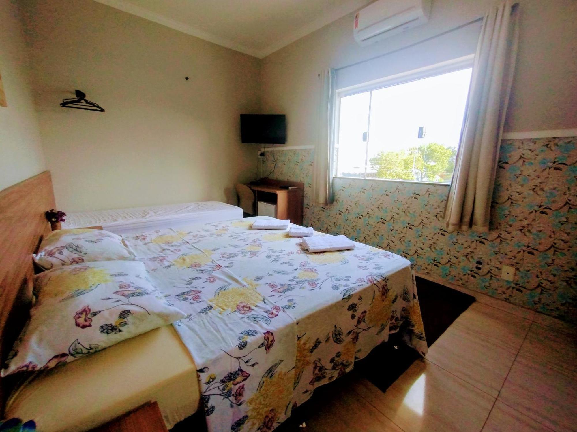Pouso Oliveira Suites São João Batista do Glória Екстериор снимка