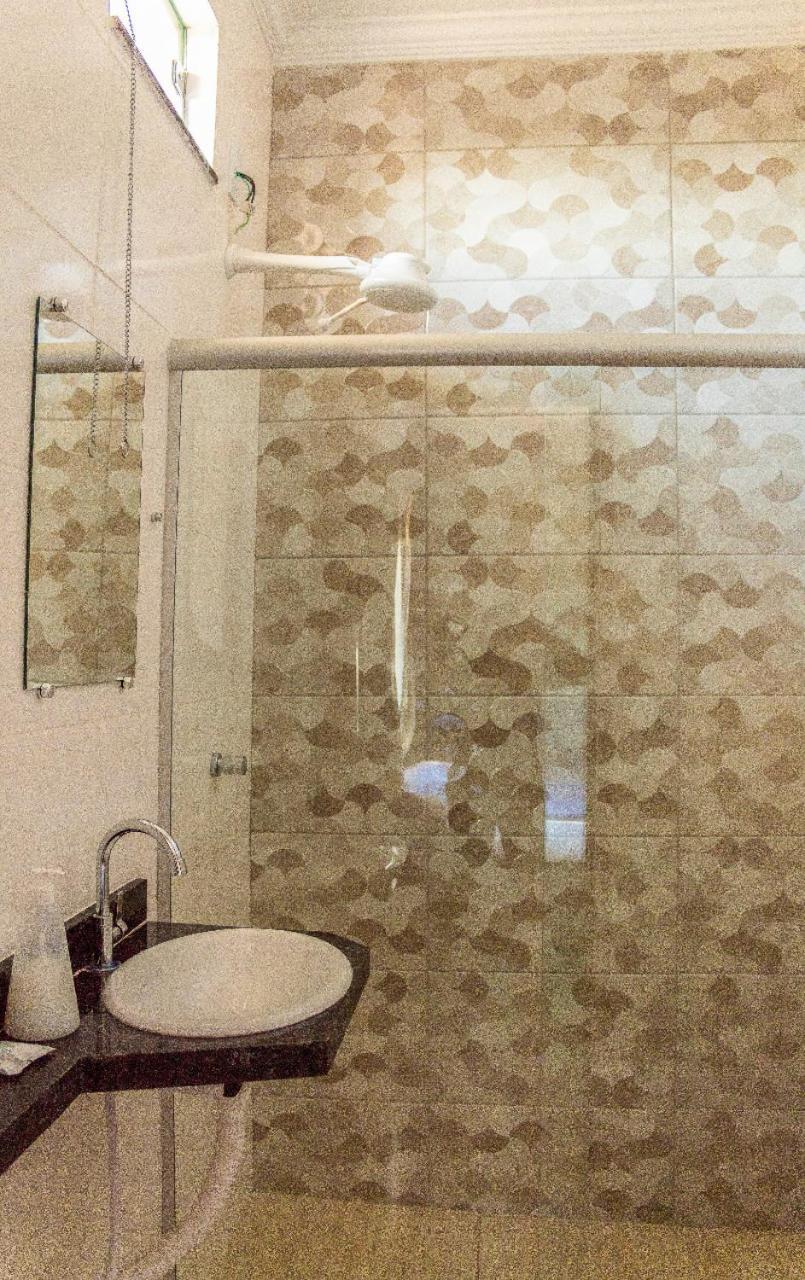 Pouso Oliveira Suites São João Batista do Glória Екстериор снимка